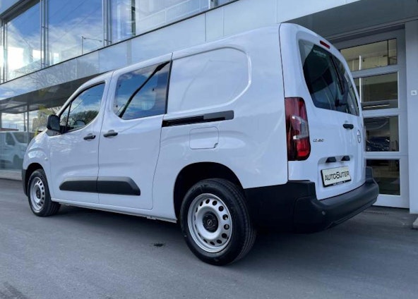 Vehicle image 3 Vehicle image 3