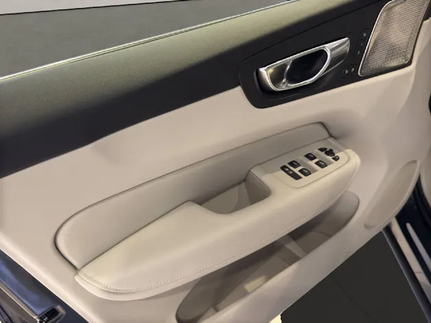 Volvo XC60 2.0 T6 TE Ultra Bright eAWD
