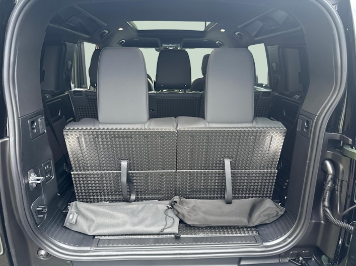 Vehicle image LAND ROVER DEFENDER