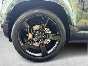 Vehicle image LAND ROVER Defender 110 3.0 D I6 250 X-Dynamic SE