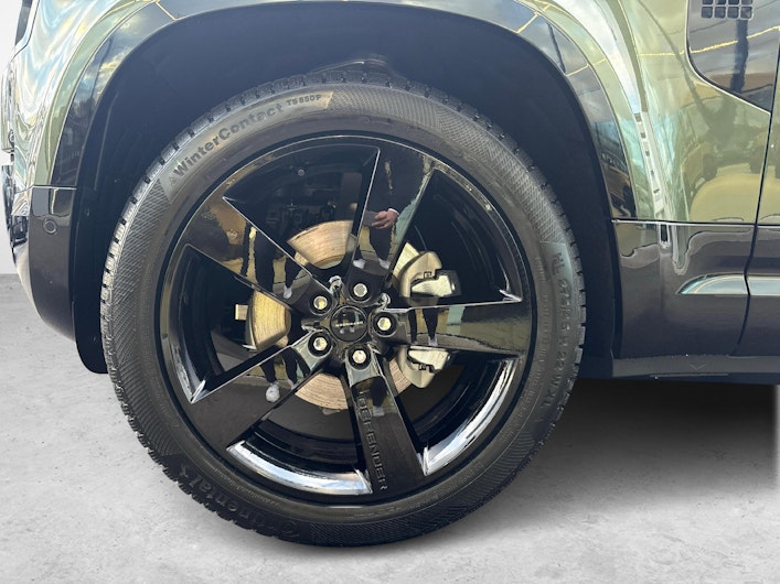 Vehicle image LAND ROVER DEFENDER