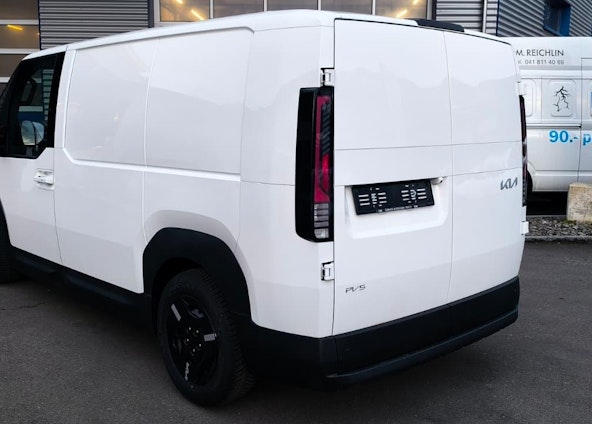 Vehicle image 6 Vehicle image 6