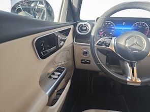 Vehicle image MERCEDES-BENZ C 200 4MATIC Limousine Avantgarde Line