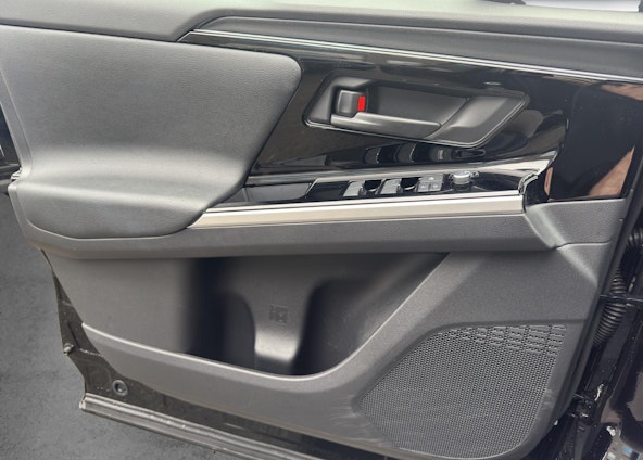 Vehicle image 10 Vehicle image 10