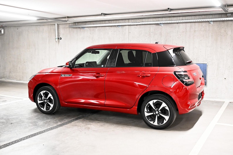 Vehicle image SUZUKI SWIFT