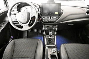 Fahrzeugbild SUZUKI S-Cross 1.4 T Sakura Hybrid 4x4