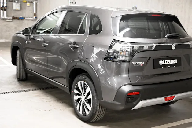Suzuki S-Cross 1.4 T Sakura Hybrid 4x4