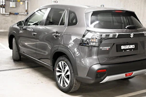 Fahrzeugbild SUZUKI S-Cross 1.4 T Sakura Hybrid 4x4