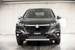 Suzuki S-Cross 1.4 T Sakura Hybrid 4x4