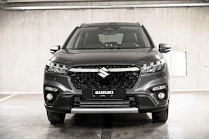 Fahrzeugbild SUZUKI S-Cross 1.4 T Sakura Hybrid 4x4