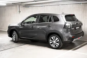 Suzuki S-Cross 1.4 T Sakura Hybrid 4x4