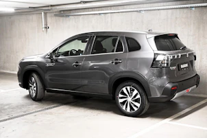 Fahrzeugbild SUZUKI S-Cross 1.4 T Sakura Hybrid 4x4