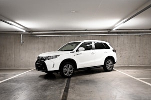 Fahrzeugbild SUZUKI Vitara 1.4 T Sakura Hybrid 4x4