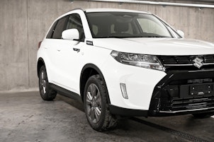 Fahrzeugbild SUZUKI Vitara 1.4 T Sakura Hybrid 4x4