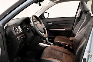 Vehicle image SUZUKI Vitara 1.4 T Sakura Top Hybrid 4x4