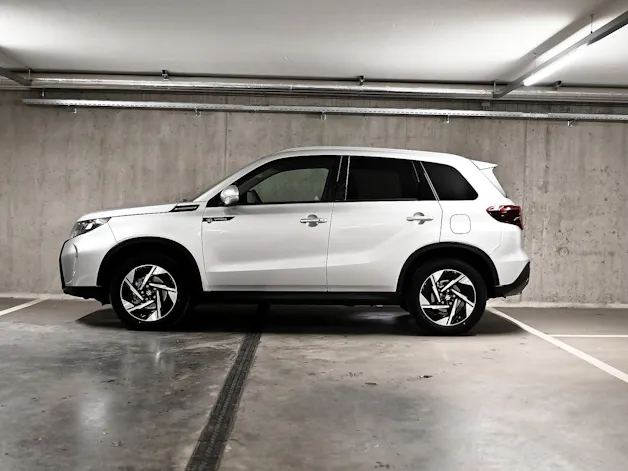 Suzuki Vitara 1.4 T Sakura Top Hybrid 4x4