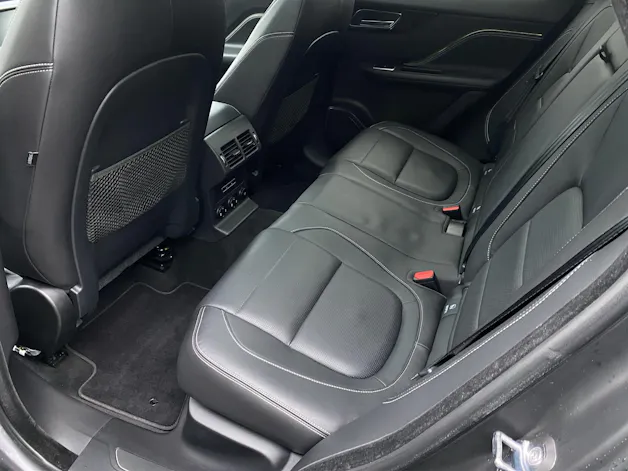 Jaguar F-Pace 2.0 T 300 R-Sport AWD