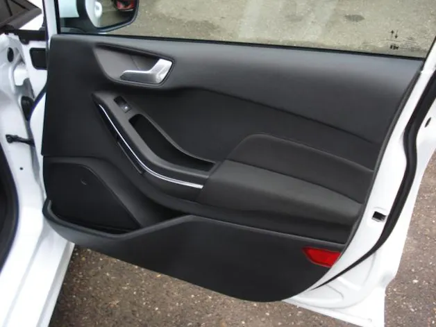 Ford Fiesta 1.0 EcoB Hybrid Titanium X