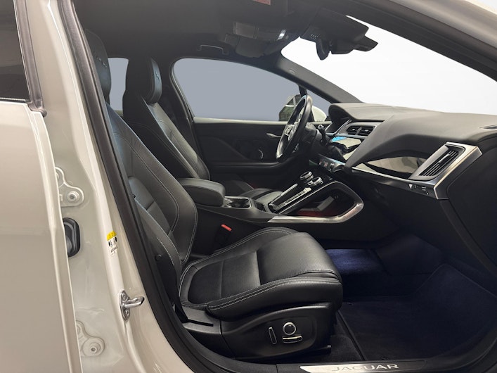 Vehicle image JAGUAR I-PACE