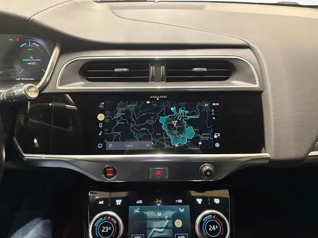 Jaguar I-Pace EV400 SE AWD - Pneumatici invernali inclusi