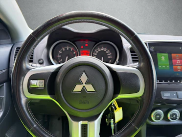 MITSUBISHI LANCER 10