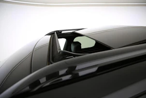 image du véhicule LAND ROVER Discovery 2.0 I4 R-Dynamic SE