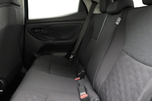 Vehicle image TOYOTA Yaris 1.5 VVT-i HSD Trend