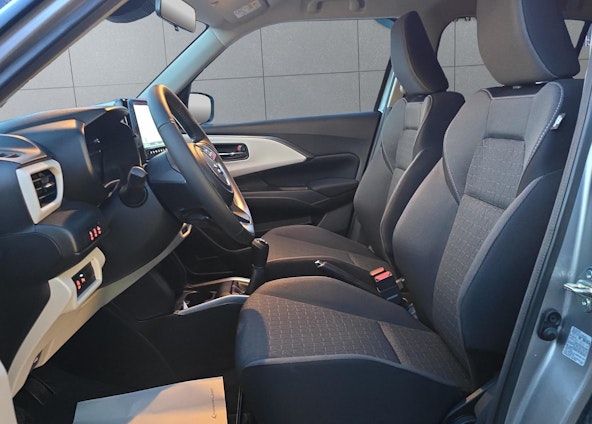 Vehicle image 19 Vehicle image 19