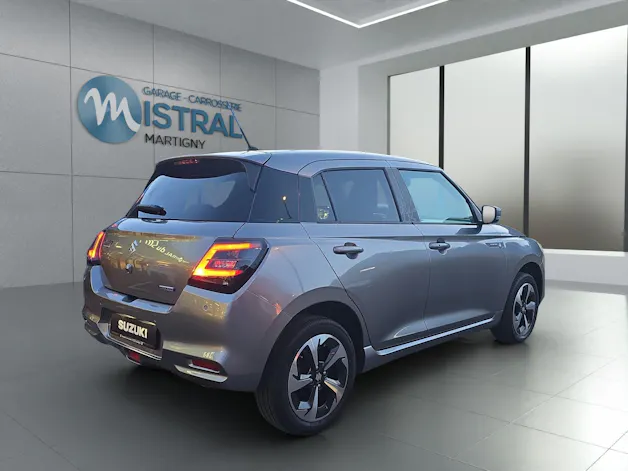 Suzuki Swift 1.2 Sakura Top Hybrid 4x4