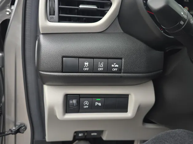 Suzuki Swift 1.2 Sakura Top Hybrid 4x4