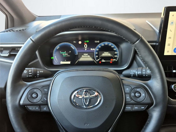 Vehicle image 9 Vehicle image 9