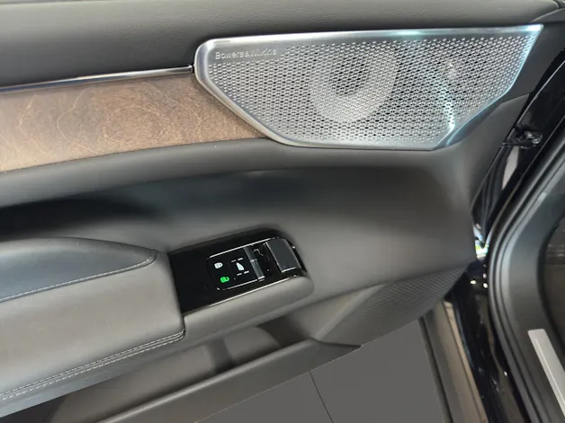 Volvo ES90 Ultra