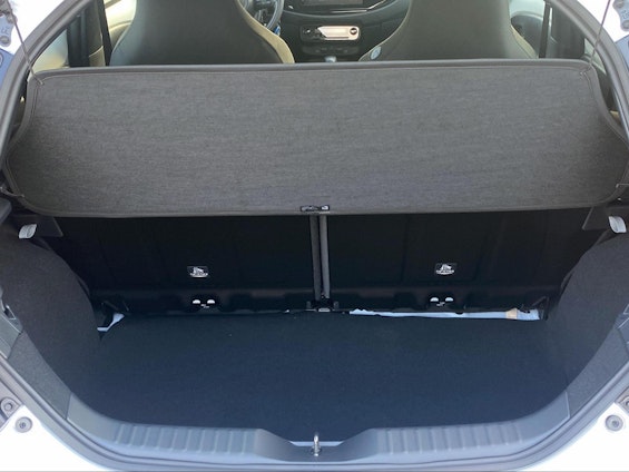 Vehicle image 9 Vehicle image 9