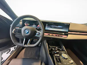 BMW i5 eDrive40