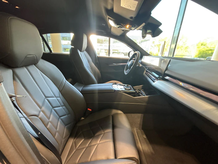 image du véhicule BMW i5