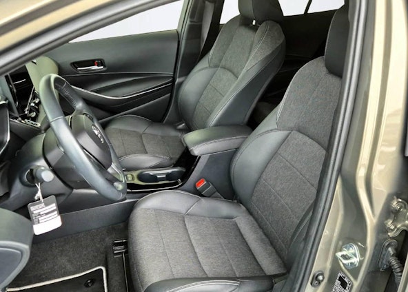 Vehicle image 6 Vehicle image 6