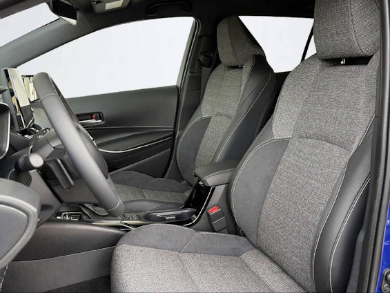 Vehicle image 6 Vehicle image 6