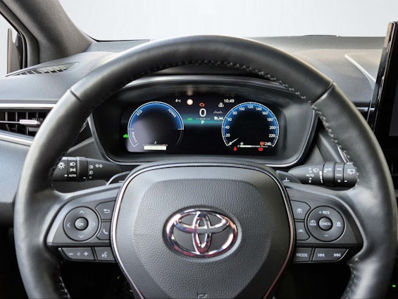 Vehicle image 9 Vehicle image 9