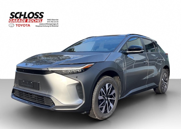 First vehicle image First vehicle image