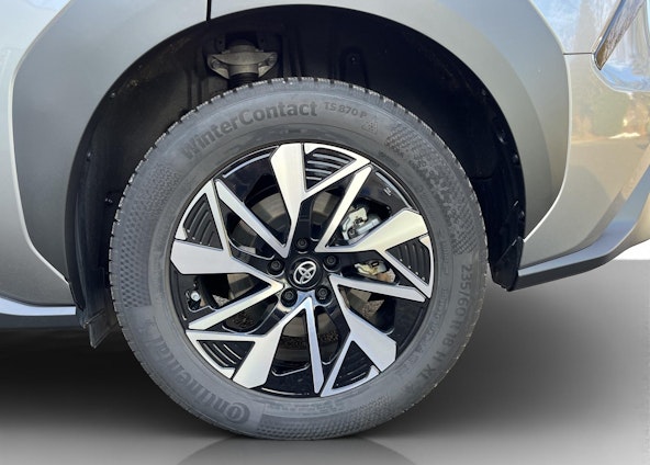 Vehicle image 13 Vehicle image 13