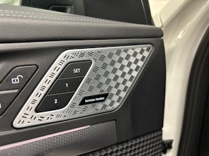 Vehicle image BMW X1 23i xDrive paddles 48V M-Sport