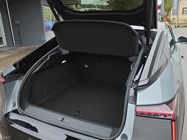 DS Automobiles No8 E-Tense Étoile 4x4