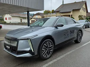 DS Automobiles No8 E-Tense Étoile 4x4