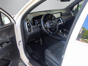 https://vehicle.imgix.net/4164808/d0ff930c-ed35-43e7-b784-e42274aeef9d.jpg