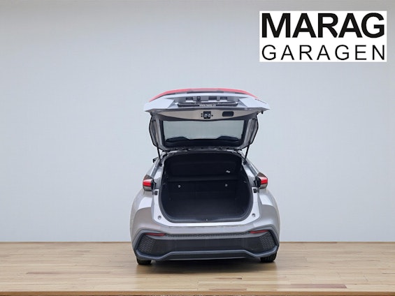 Vehicle image 8 Vehicle image 8