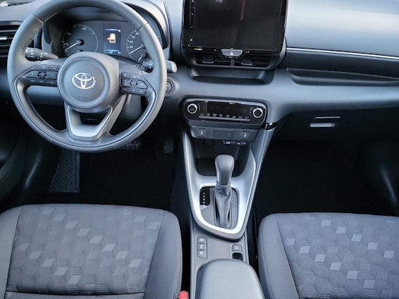 Vehicle image 13 Vehicle image 13