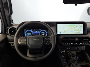 https://vehicle.imgix.net/4164847/3ef07614-63a3-46c9-a4e0-a534c8665d76.jpg