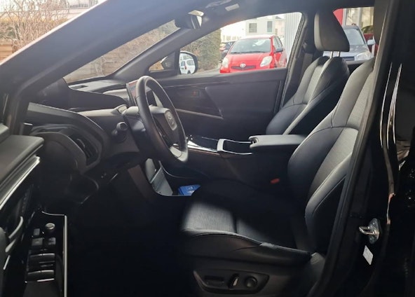 Vehicle image 4 Vehicle image 4