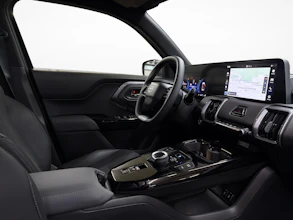 https://vehicle.imgix.net/4164858/97dceb94-74f0-4688-83f0-9c3e0cf0d782.jpg