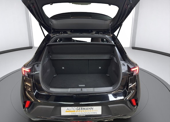 Vehicle image 14 Vehicle image 14